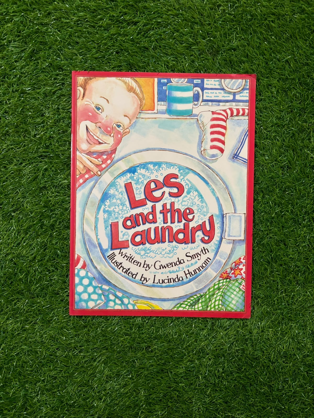 Les and the Laundry Story book