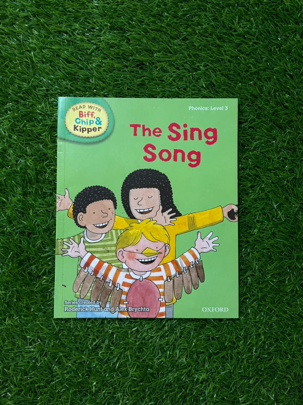Oxford Reading Tree Read with Biff, Chip, and Kipper: Phonics: Level 3: The Sing Song