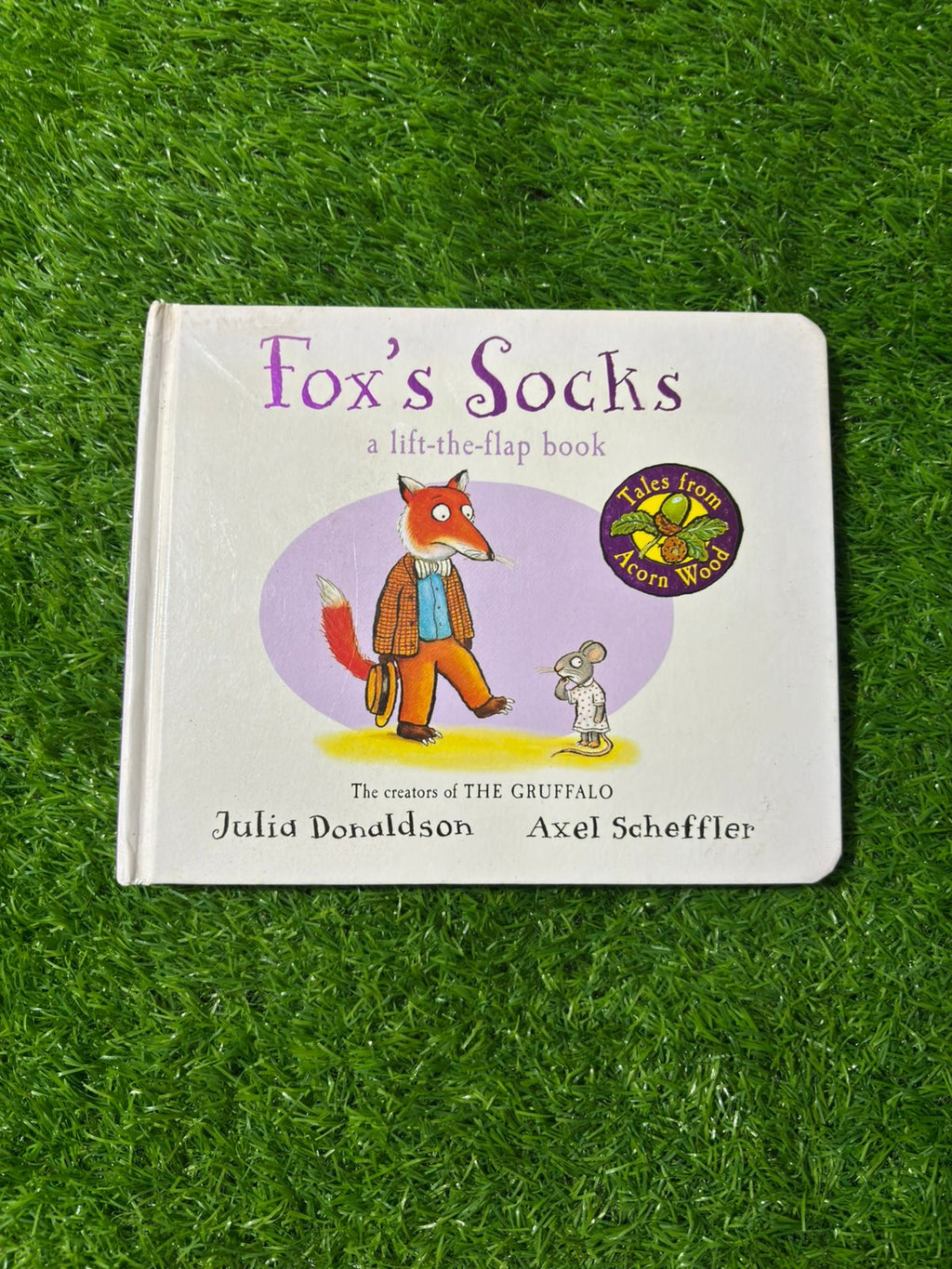 Fox's Socks (Tales From Acorn Wood)