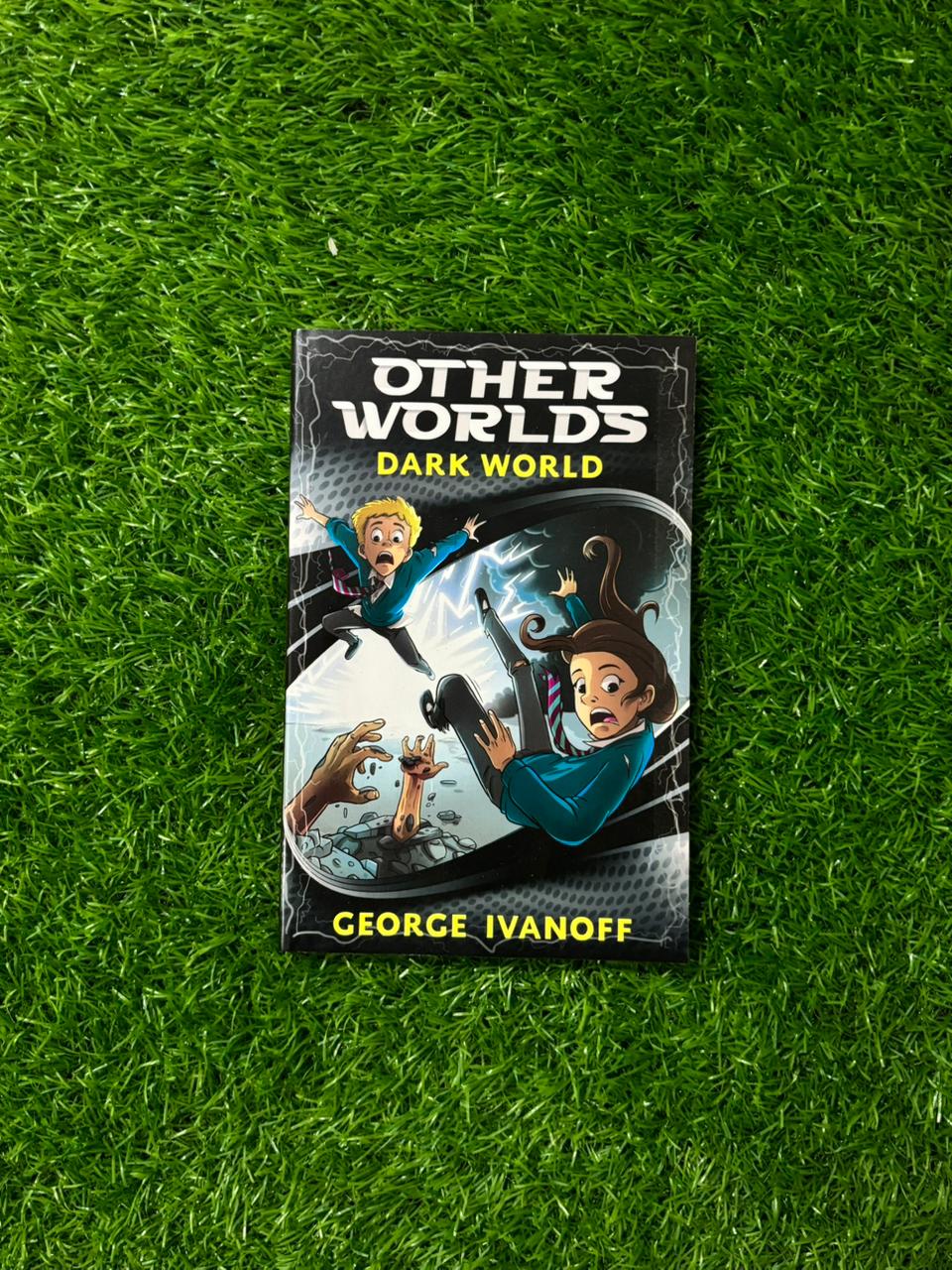OTHER WORLDS 4: Dark World (New)