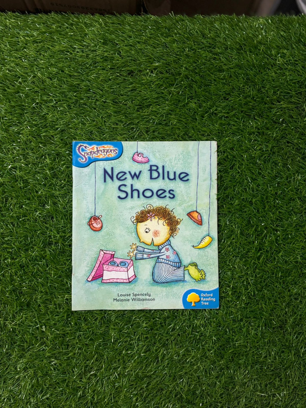 Oxford Reading Tree: Level 3: Snapdragons: New Blue Shoes