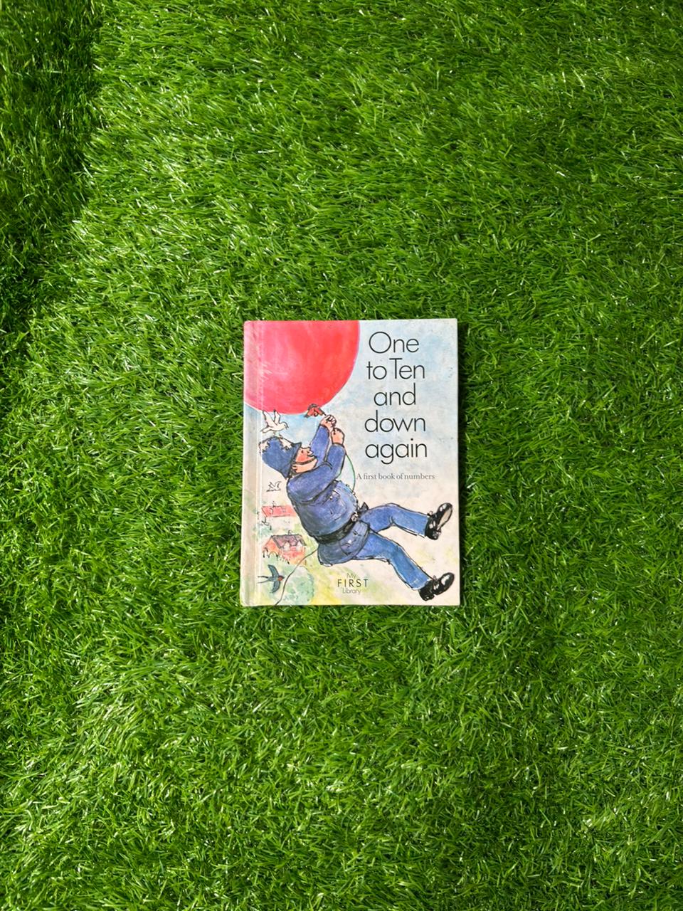 One to ten and down again: A first book of numbers (My first library) Preloved Board Book