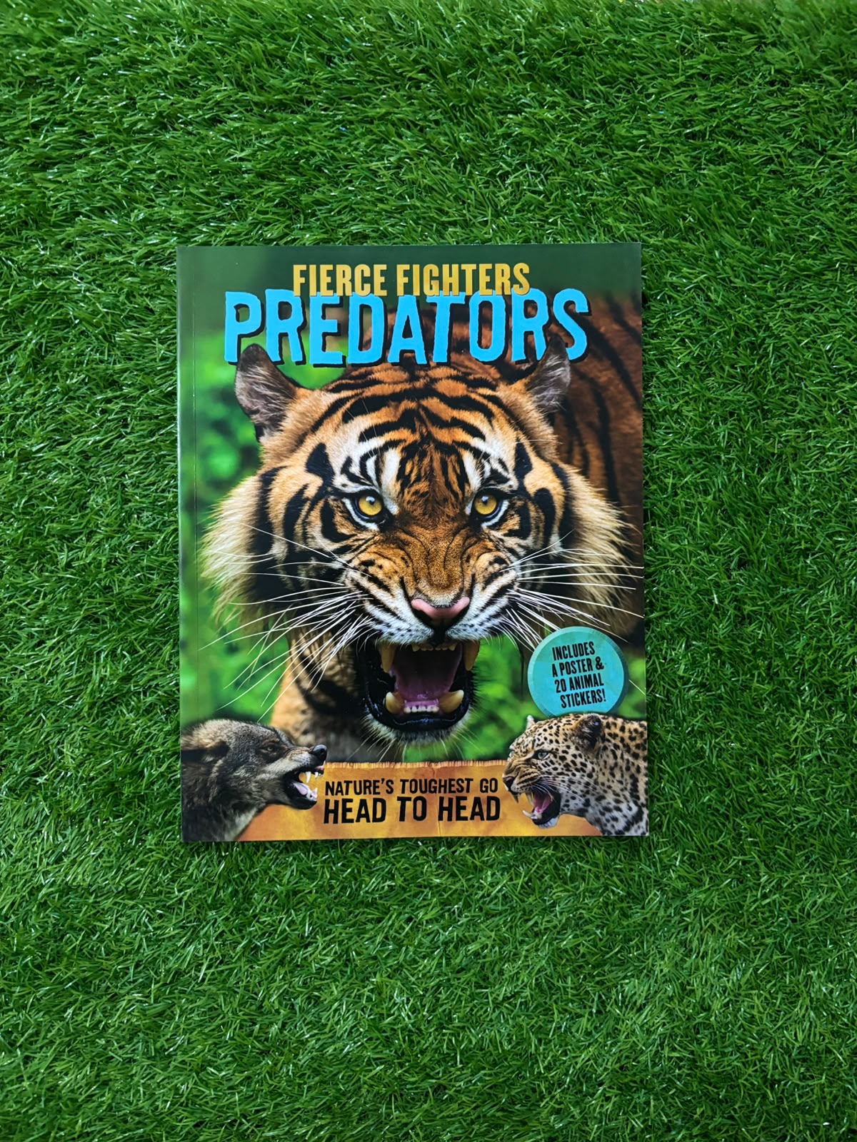 Fierce Fighters Predators: Nature's Toughest Go Head to Head--Includes a Poster & 20 Animal Stickers!